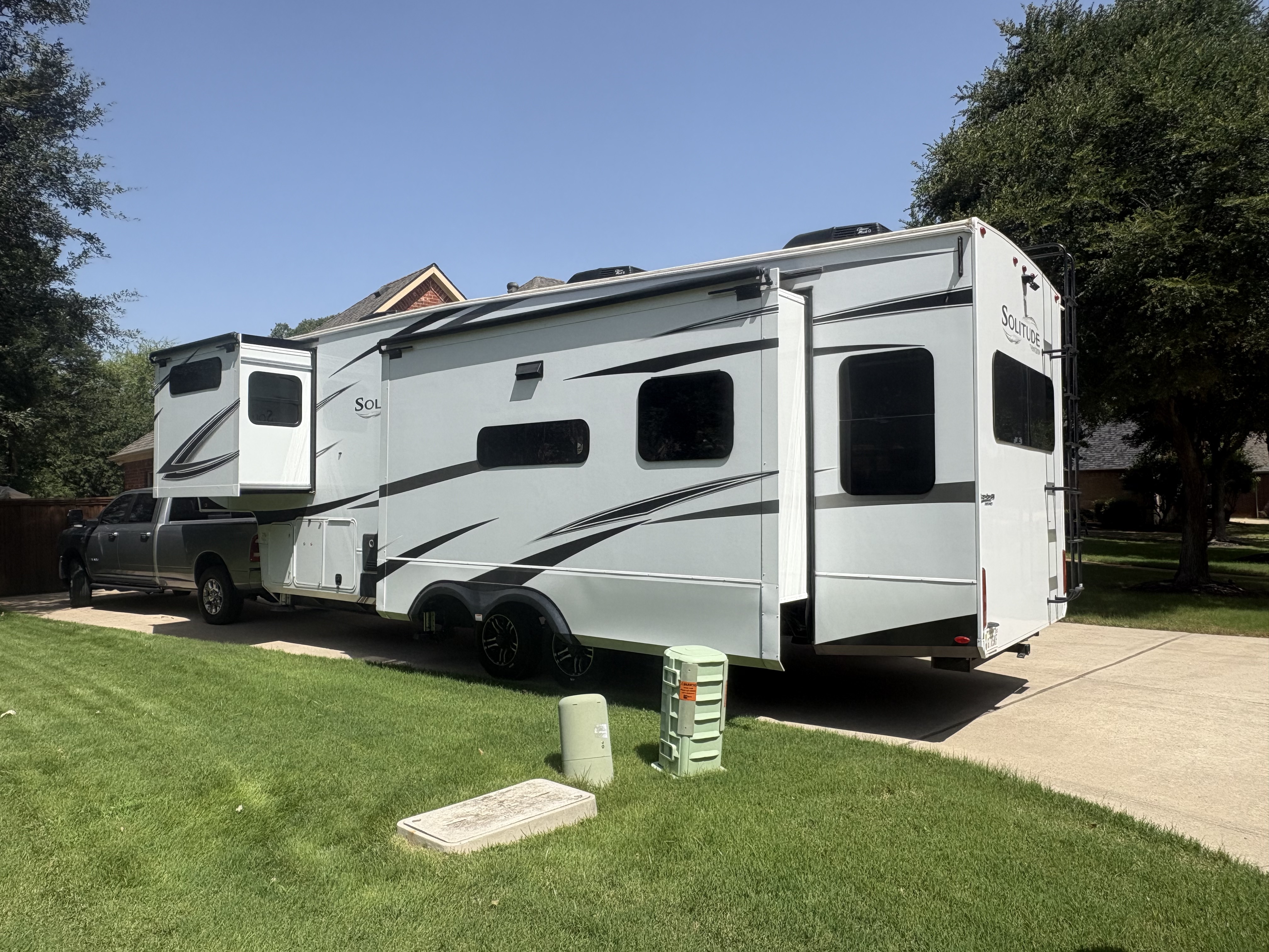 2023 Grand Design SOLITUDE 300GK-R in highland village TX