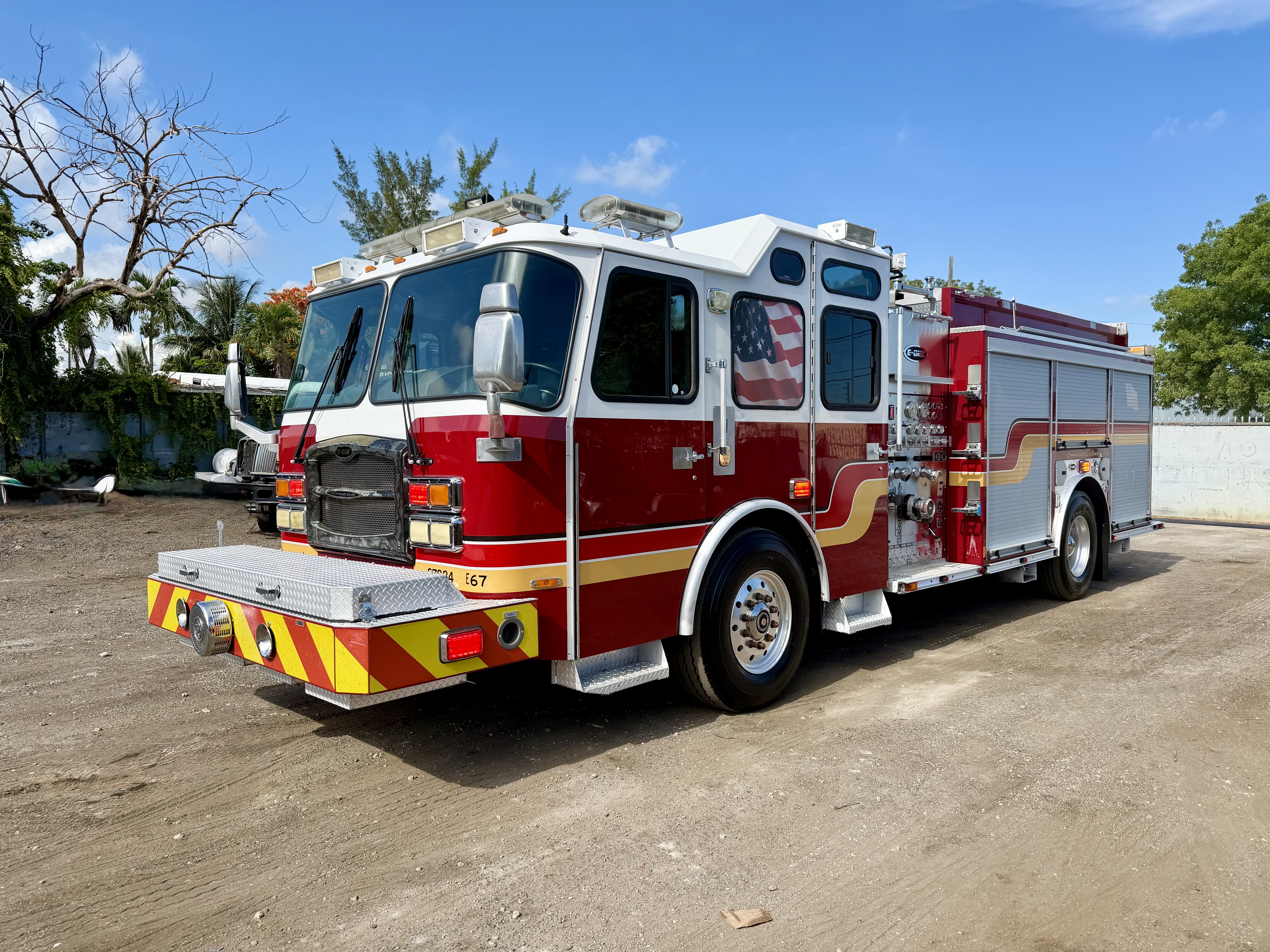 2014 E-ONE FIRE TRUCK in Miami, FL