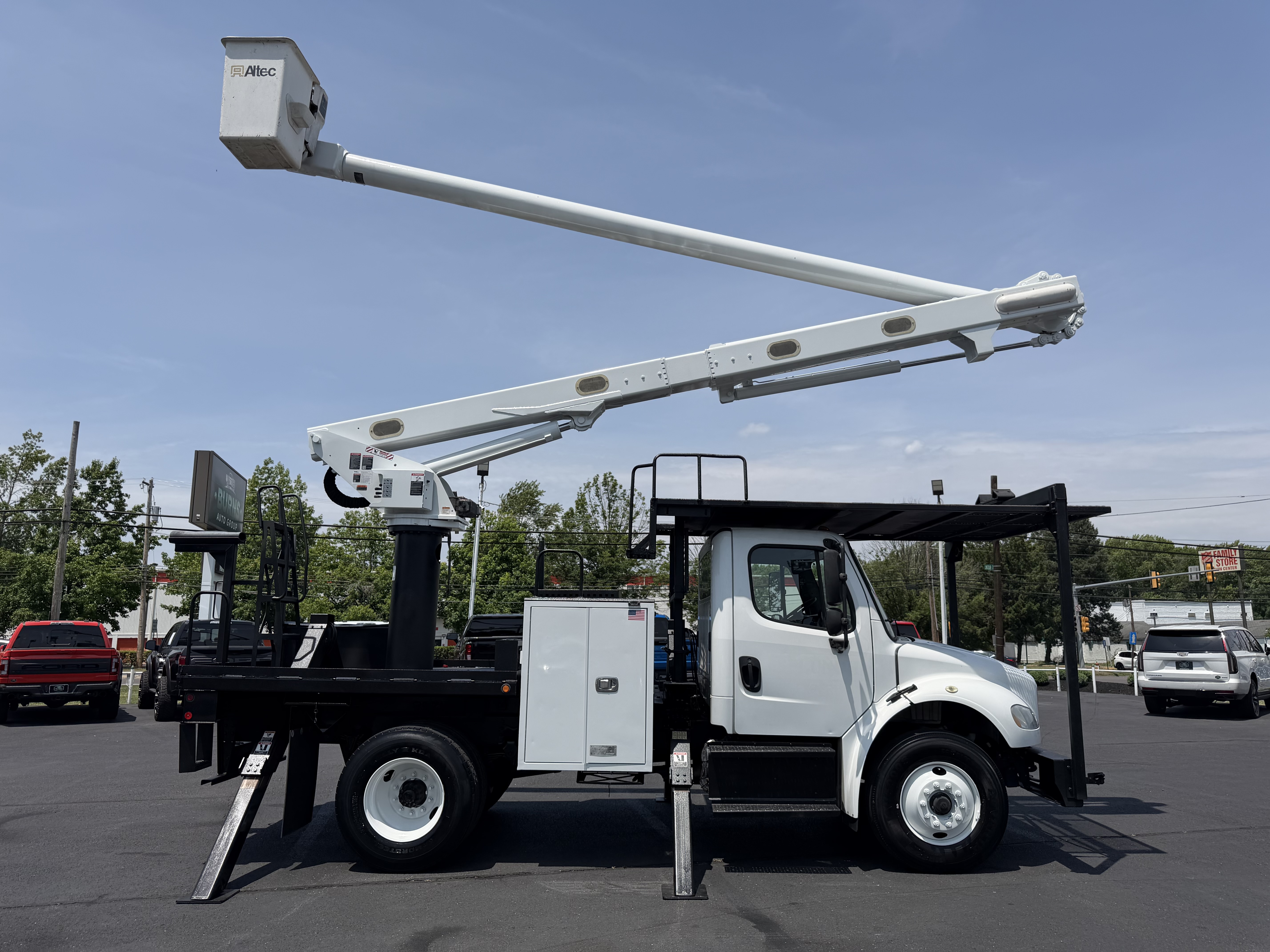 2015 FREIGHTLINER BUSINESS CLASS M2 106 in Fairless Hills, PA