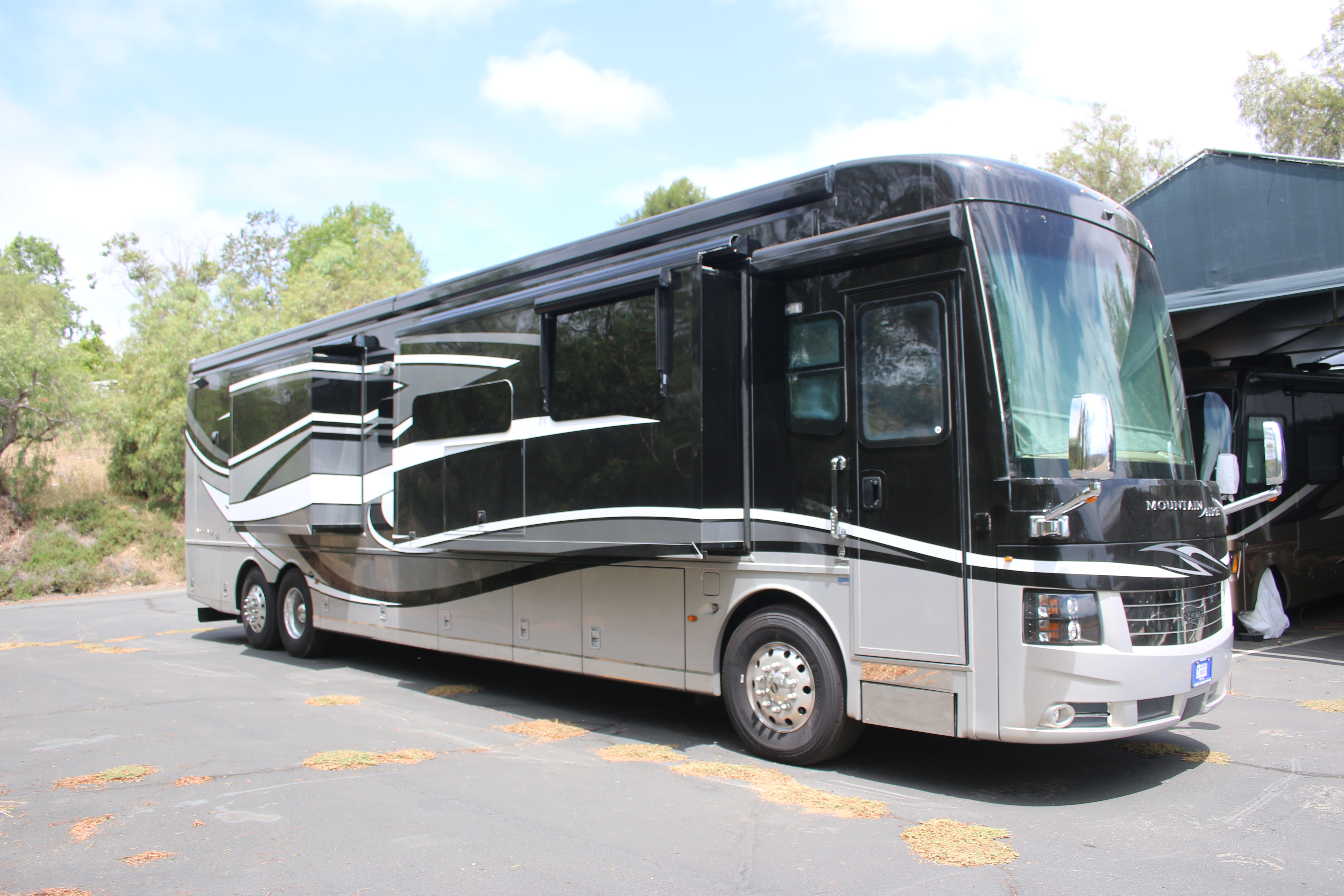 2019 Newmar MOUNTAIN AIRE 4543 RV