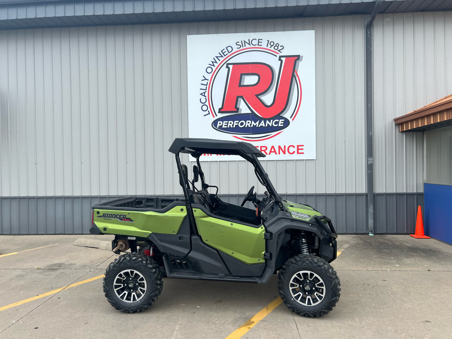 2021 Honda Pioneer 1000 Limited Edition in ottumwa IA