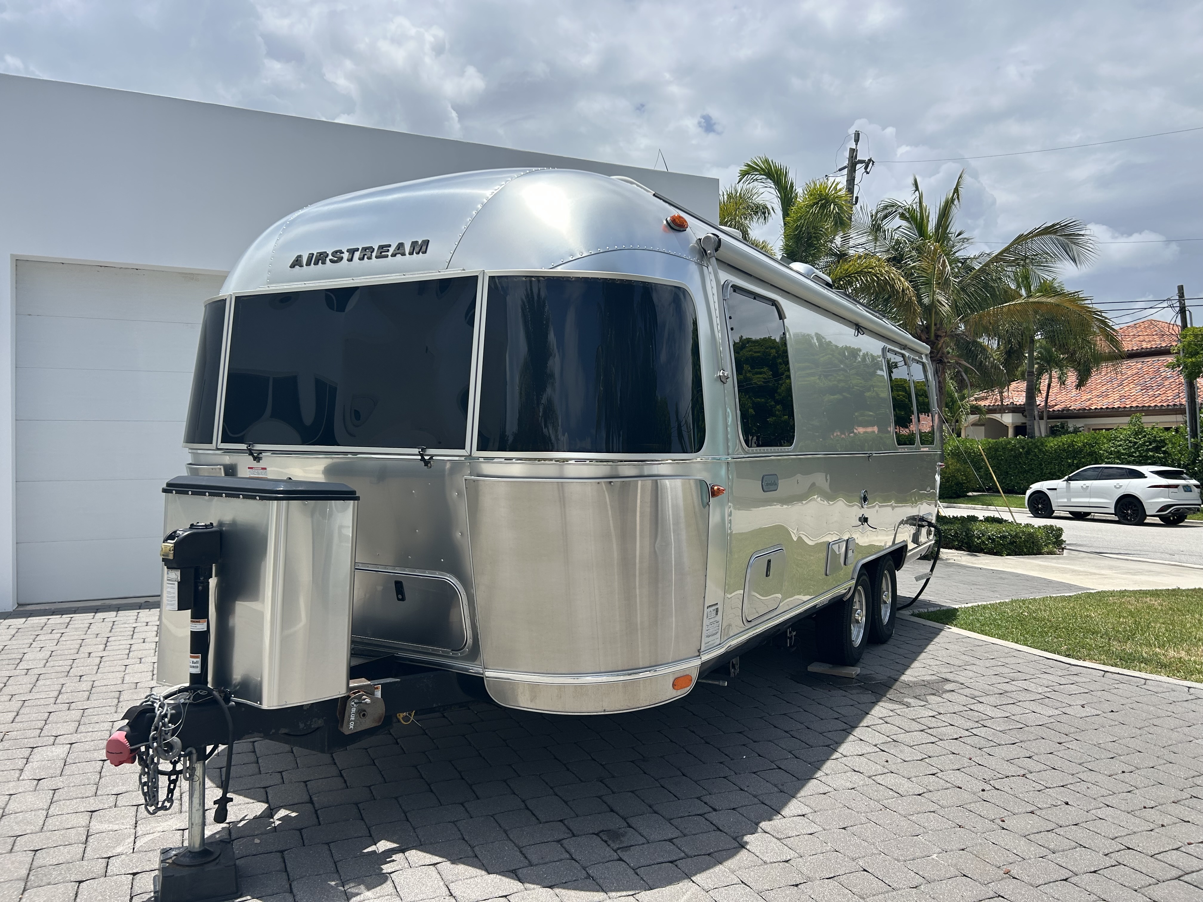 2023 Airstream GLOBETROTTER 25FBT RV
