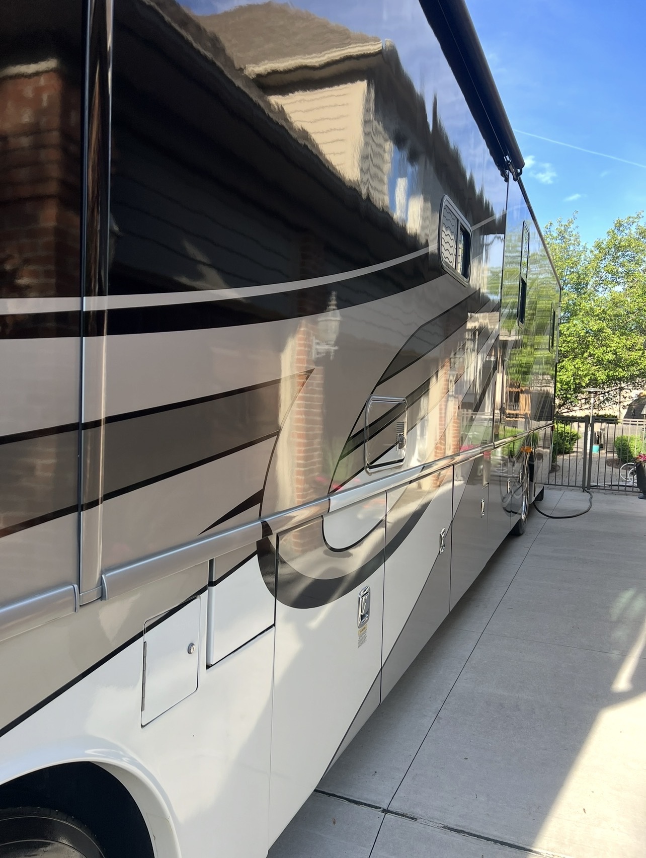 2012 Fleetwood DISCOVERY 40G in shelby township MI