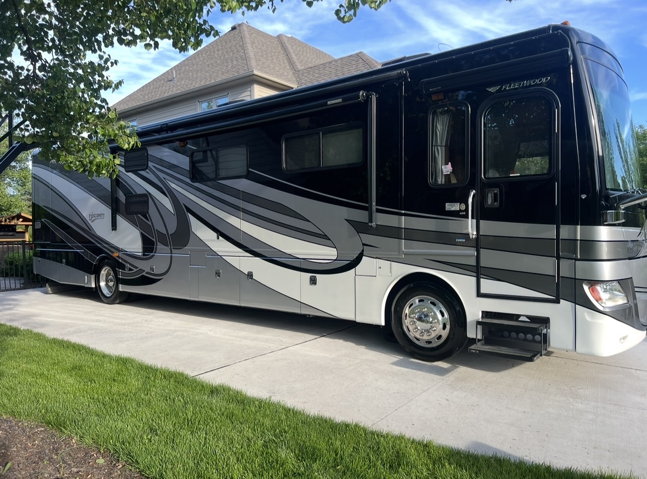 2012 Fleetwood DISCOVERY 40G RV