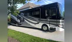 2012 Fleetwood DISCOVERY 40G RV