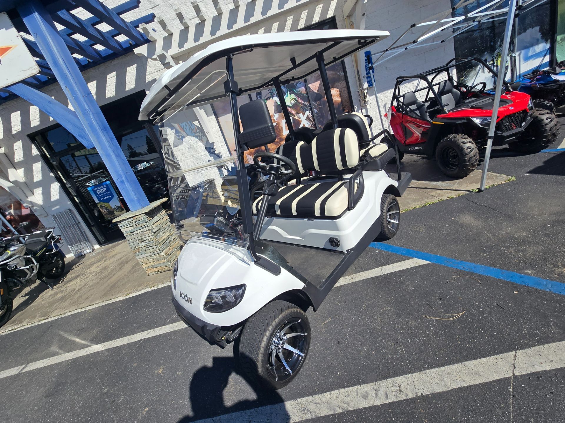 2024 Icon Electric Vehicles i40 Lithium BASE in auburn CA