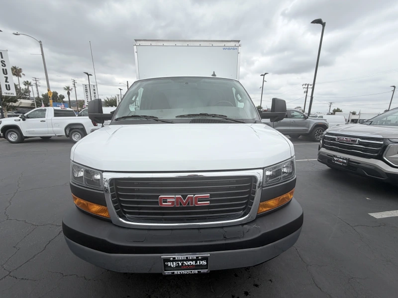 2025 GMC SAVANA