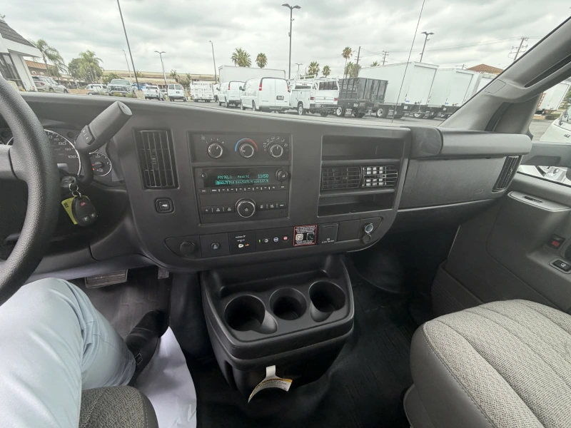 2025 GMC SAVANA