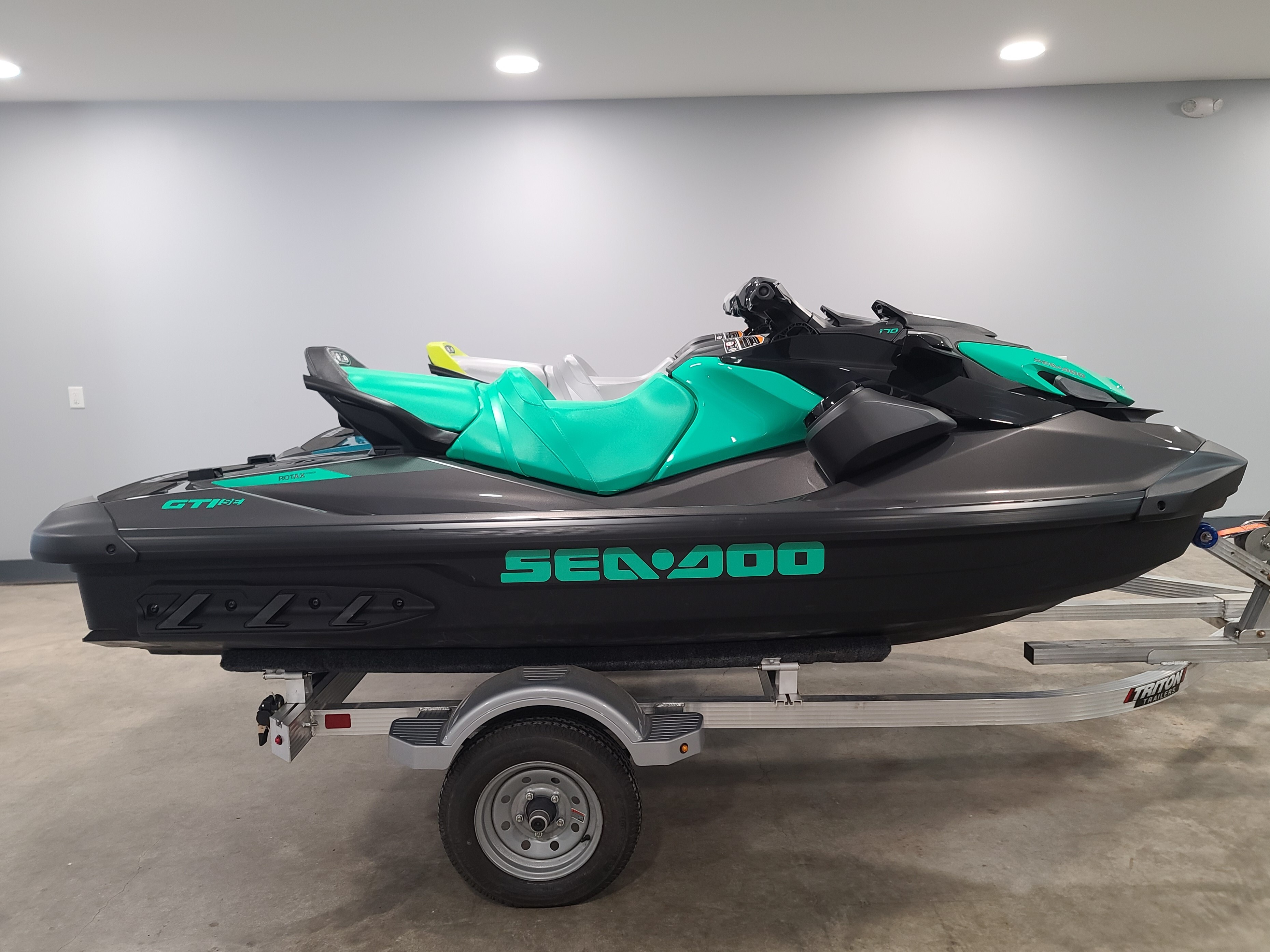 2026 Sea-Doo GTI SE 170 Tech Package with Audio iDF and iBR® SE 170 TECH PACKAGE WITH AUDIO IDF AND IBR in Birmingham, AL