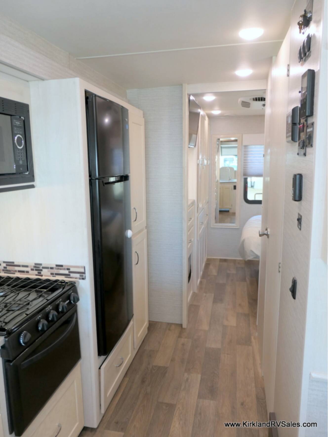 A photo of this 2020 Winnebago INTENT 28Y