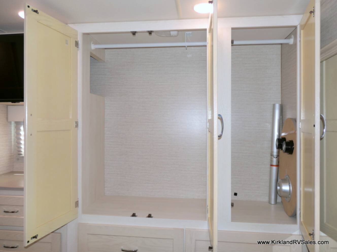 A photo of this 2020 Winnebago INTENT 28Y