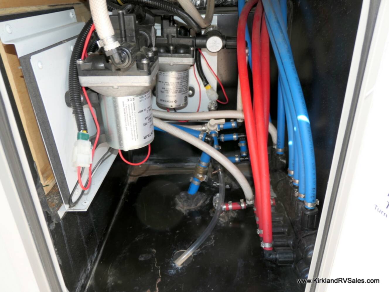 A photo of this 2020 Winnebago INTENT 28Y