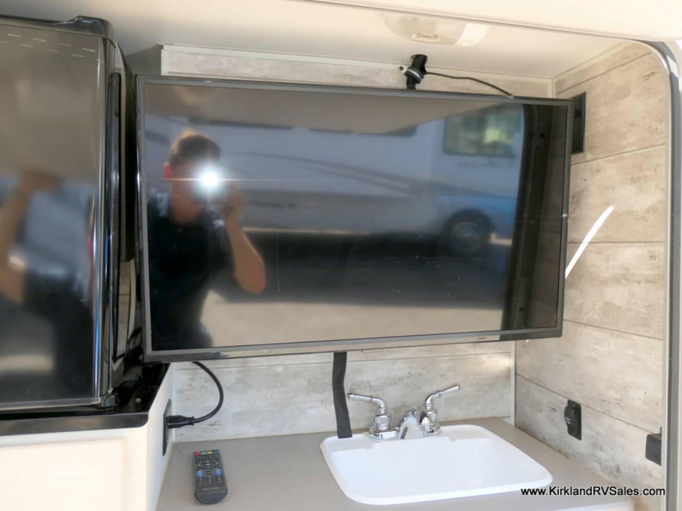 A photo of this 2020 Winnebago INTENT 28Y