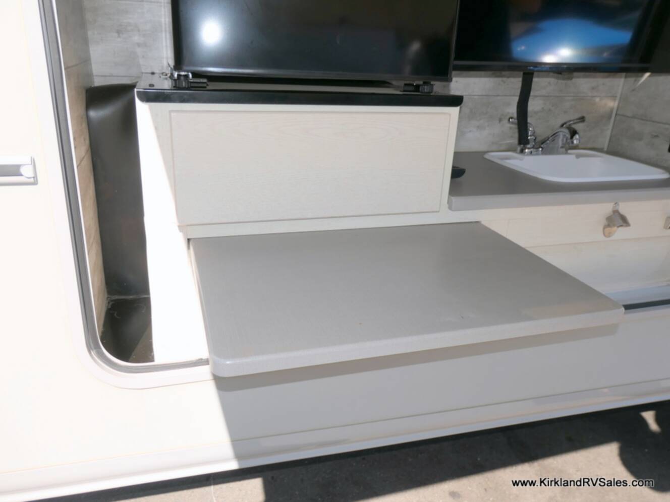 A photo of this 2020 Winnebago INTENT 28Y