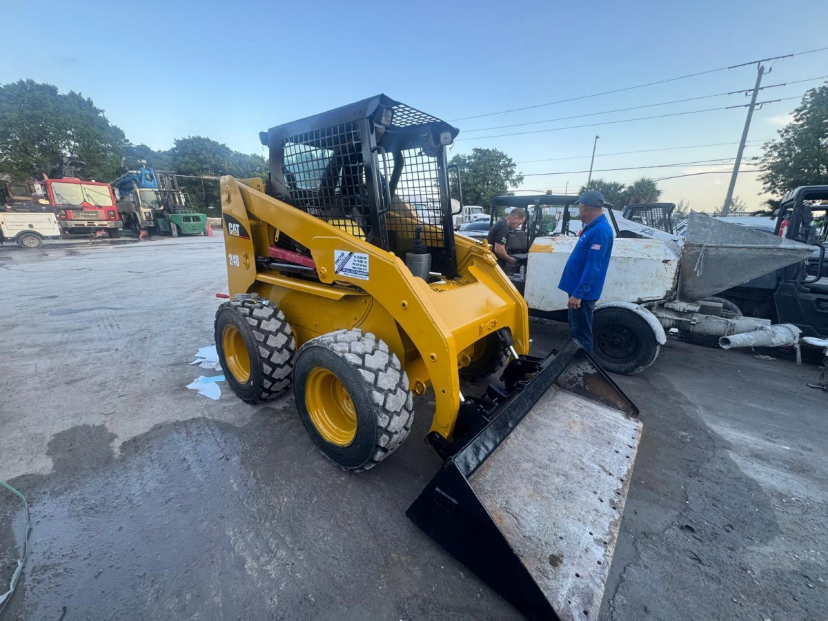 2006 CATERPILLAR 248C in Miami, FL