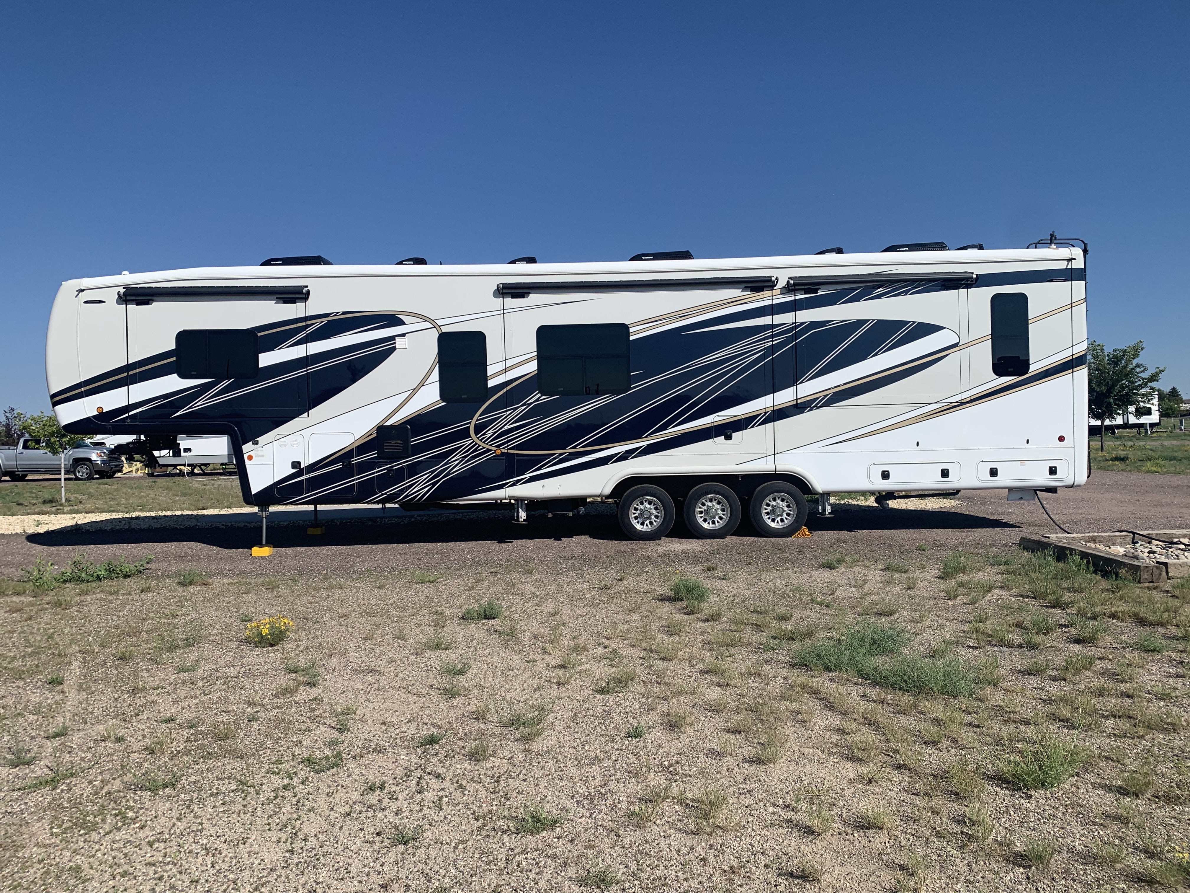 2023 DRV MOBILE SUITES MS ORLANDO RV