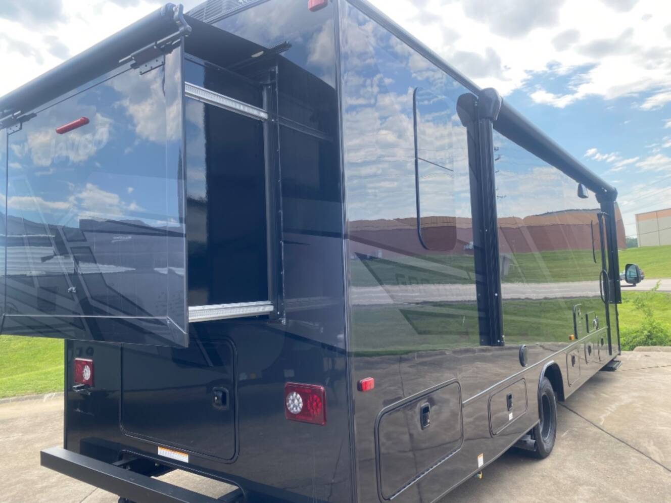 A photo of this 2026 Jayco Greyhawk 30Z