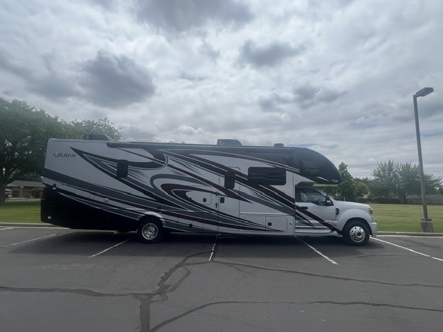 2022 Thor Motor Coach OMNI SUPER C RS36 RV