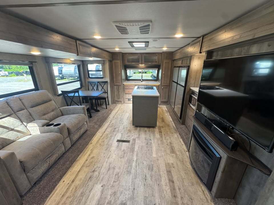 2018 Keystone SPRINTER 333FKS in syracuse NY