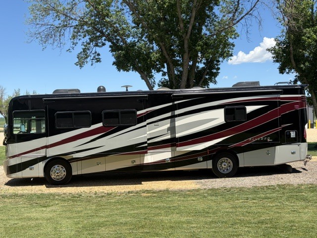 2019 Tiffin Motorhomes ALLEGRO RED 37PA RV