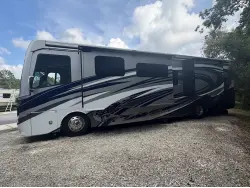 2020 FLEETWOOD DISCOVERY LXE 40M