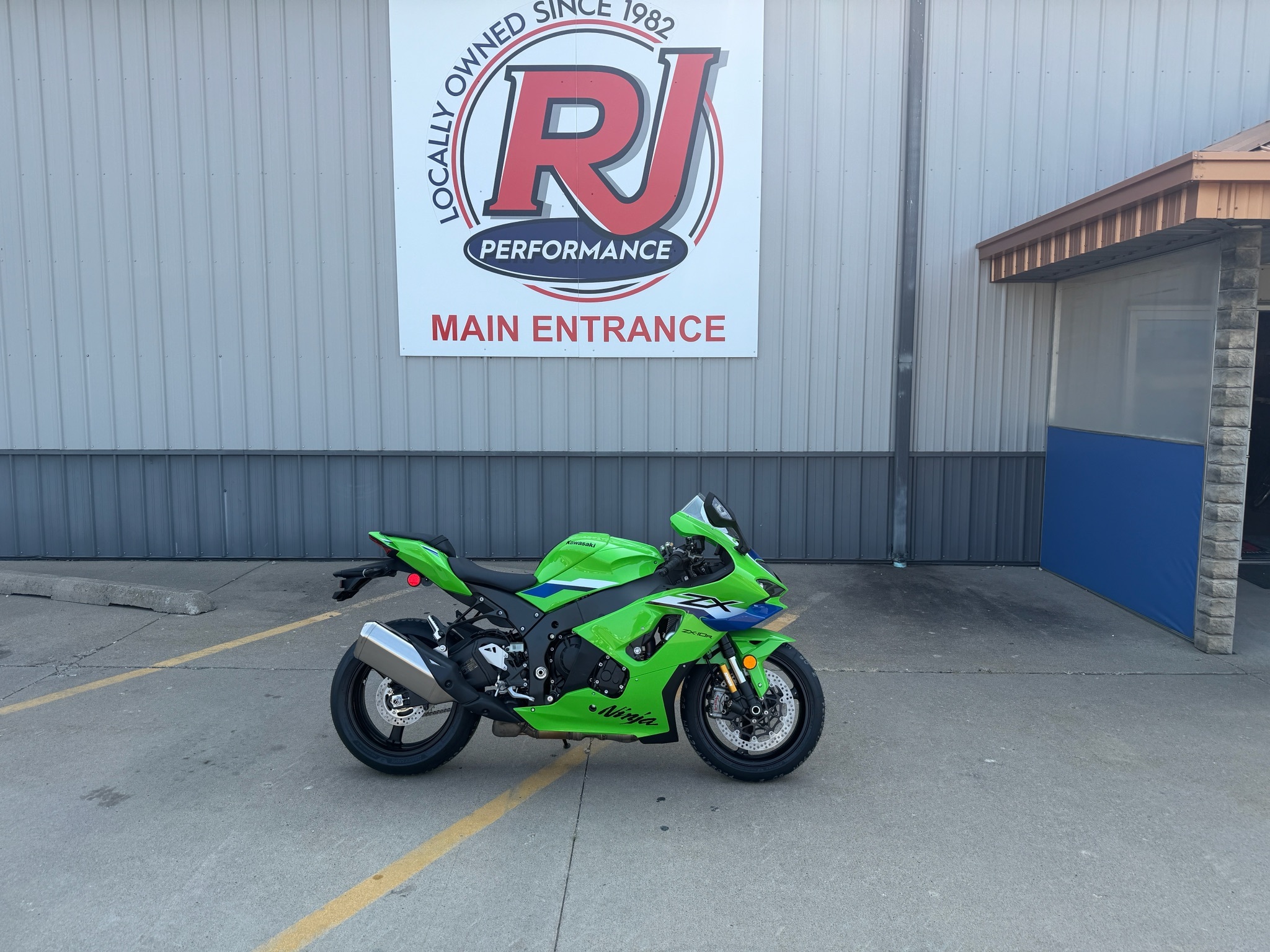 White Kawasaki Ninja Abs Motorcycles For Sale Near Santa Teresa