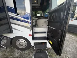 2020 FLEETWOOD DISCOVERY LXE 40M