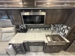 2020 FLEETWOOD DISCOVERY LXE 40M