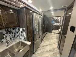 2020 FLEETWOOD DISCOVERY LXE 40M