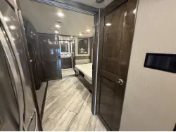 2020 FLEETWOOD DISCOVERY LXE 40M