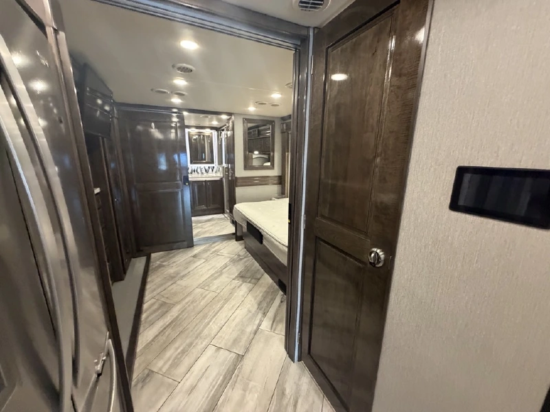 2020 FLEETWOOD DISCOVERY LXE 40M