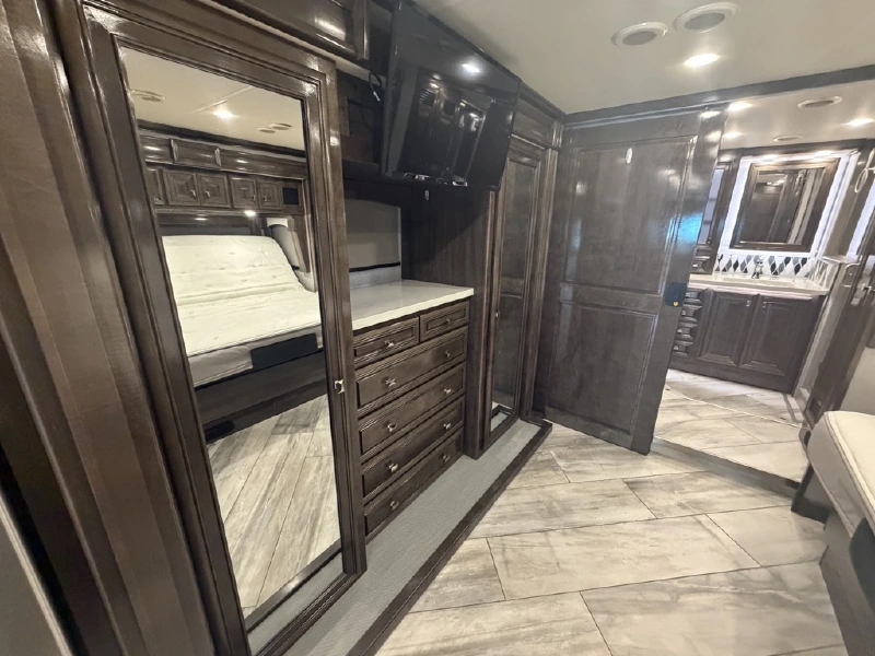 2020 FLEETWOOD DISCOVERY LXE 40M