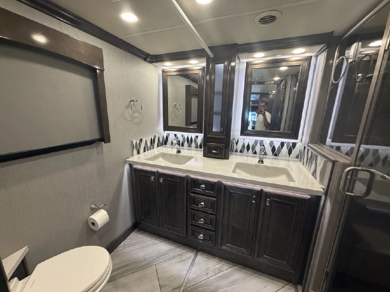 2020 FLEETWOOD DISCOVERY LXE 40M