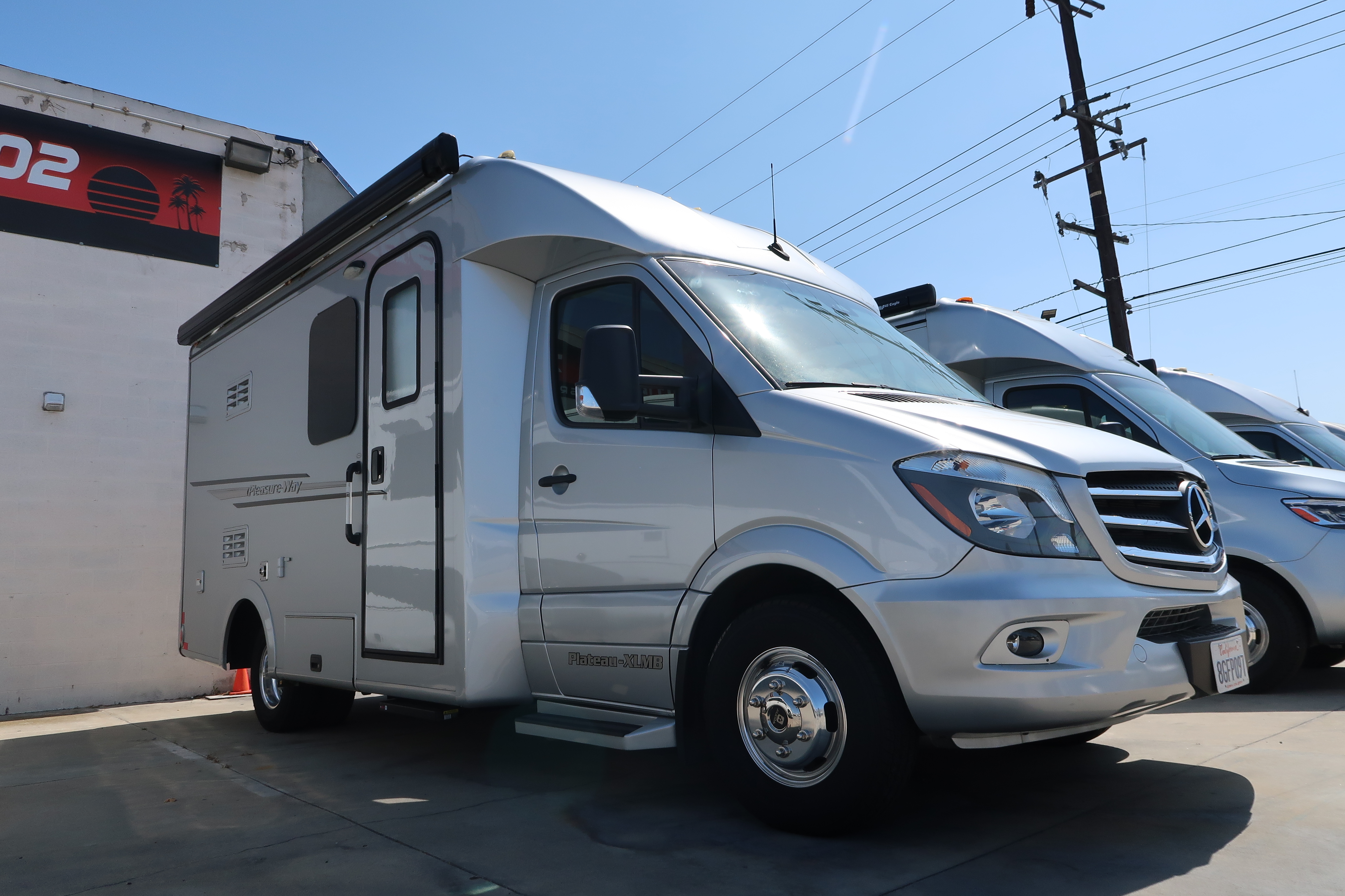 2019 Pleasure Way PLATEAU XLMB BASE in midway city CA