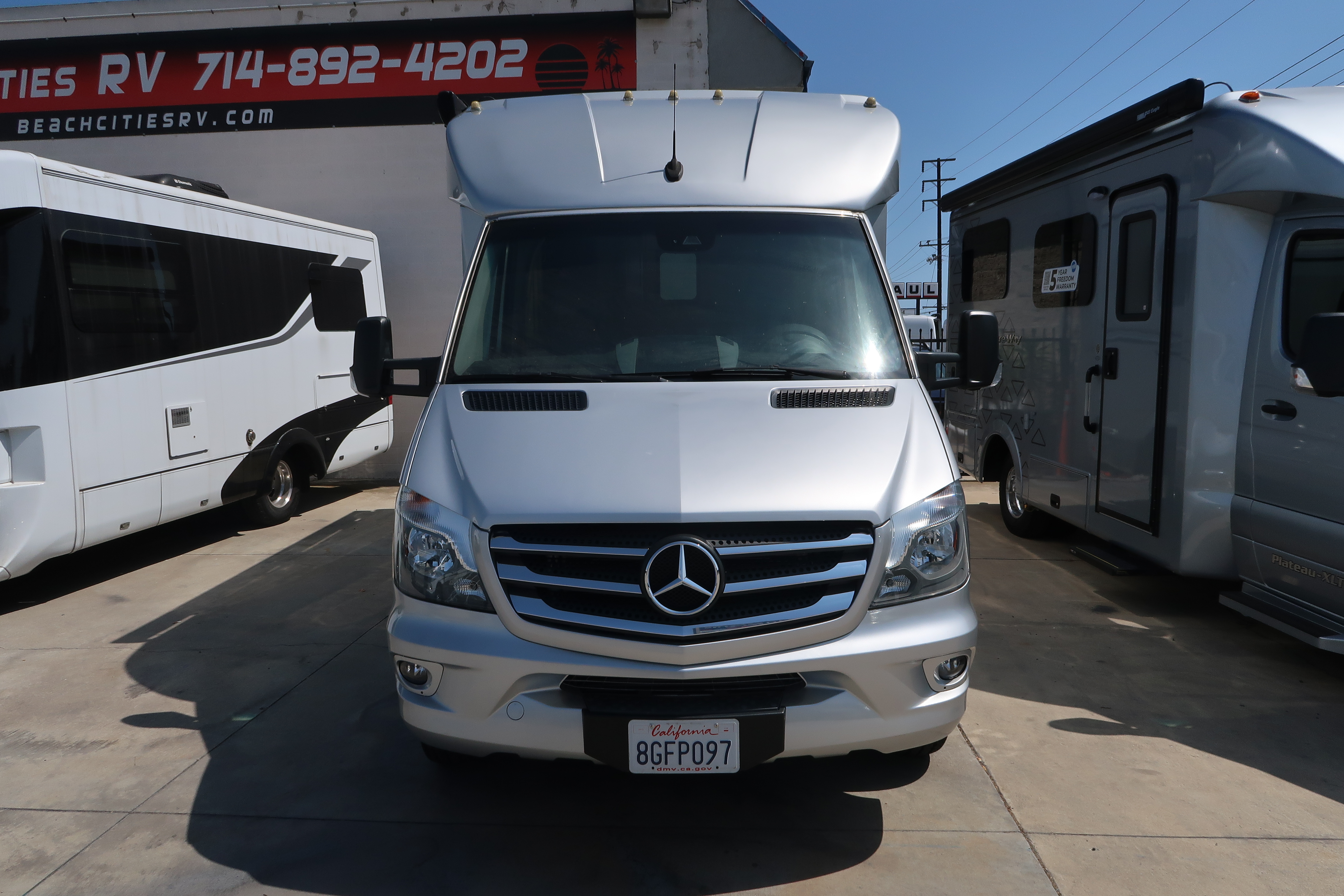 2019 Pleasure Way PLATEAU XLMB BASE in midway city CA