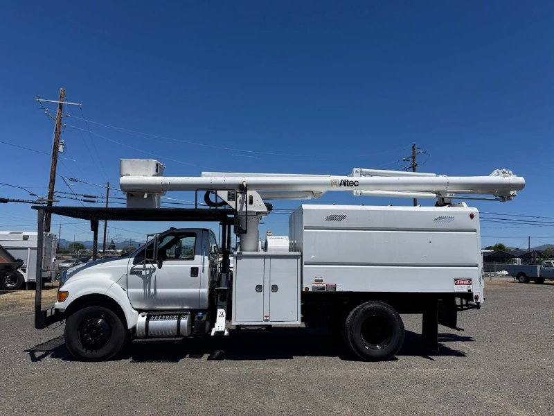 2015 FORD F750