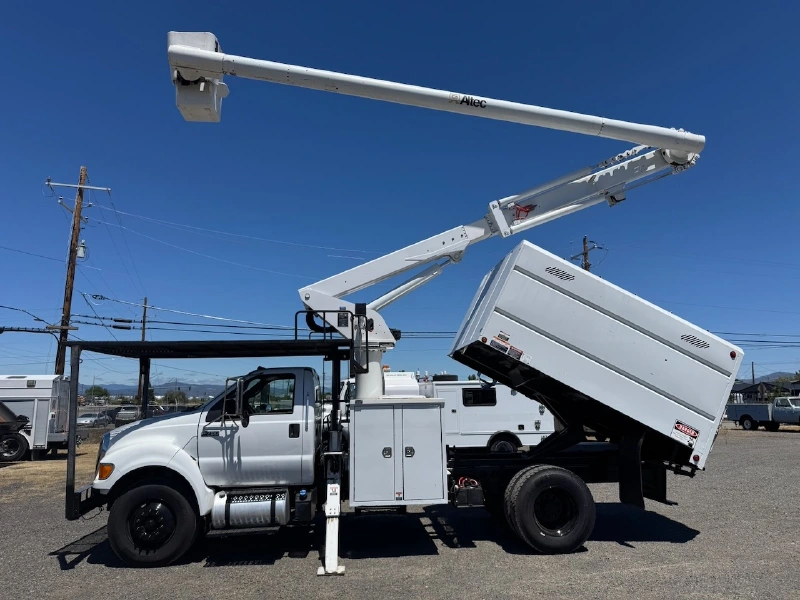 2015 FORD F750