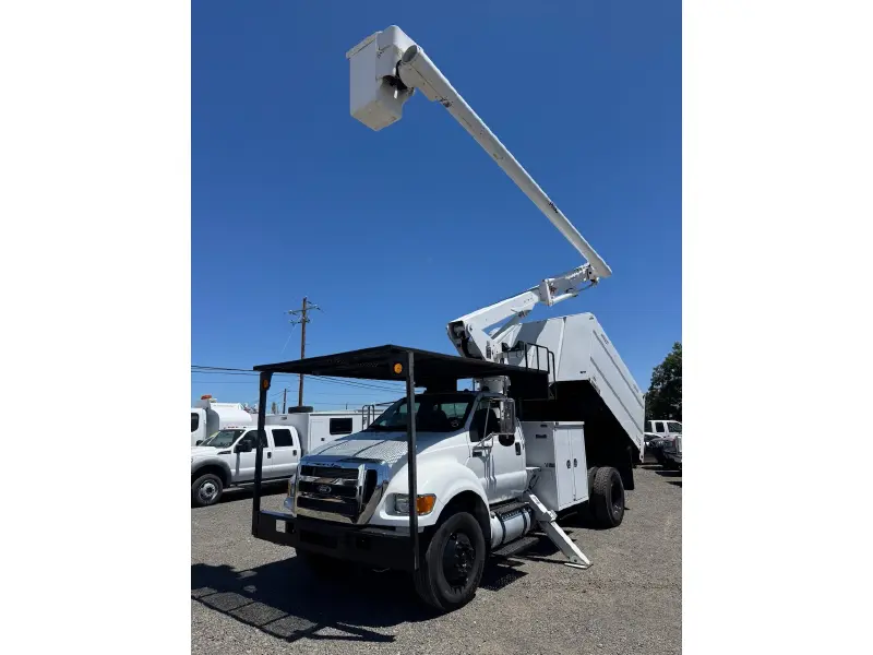2015 FORD F750