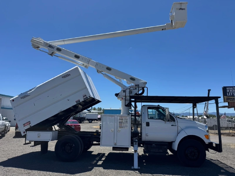2015 FORD F750
