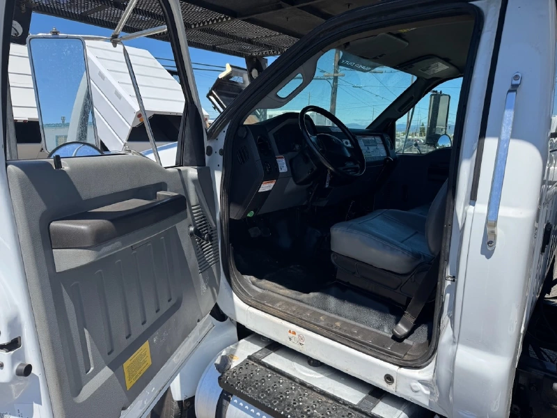 2015 FORD F750