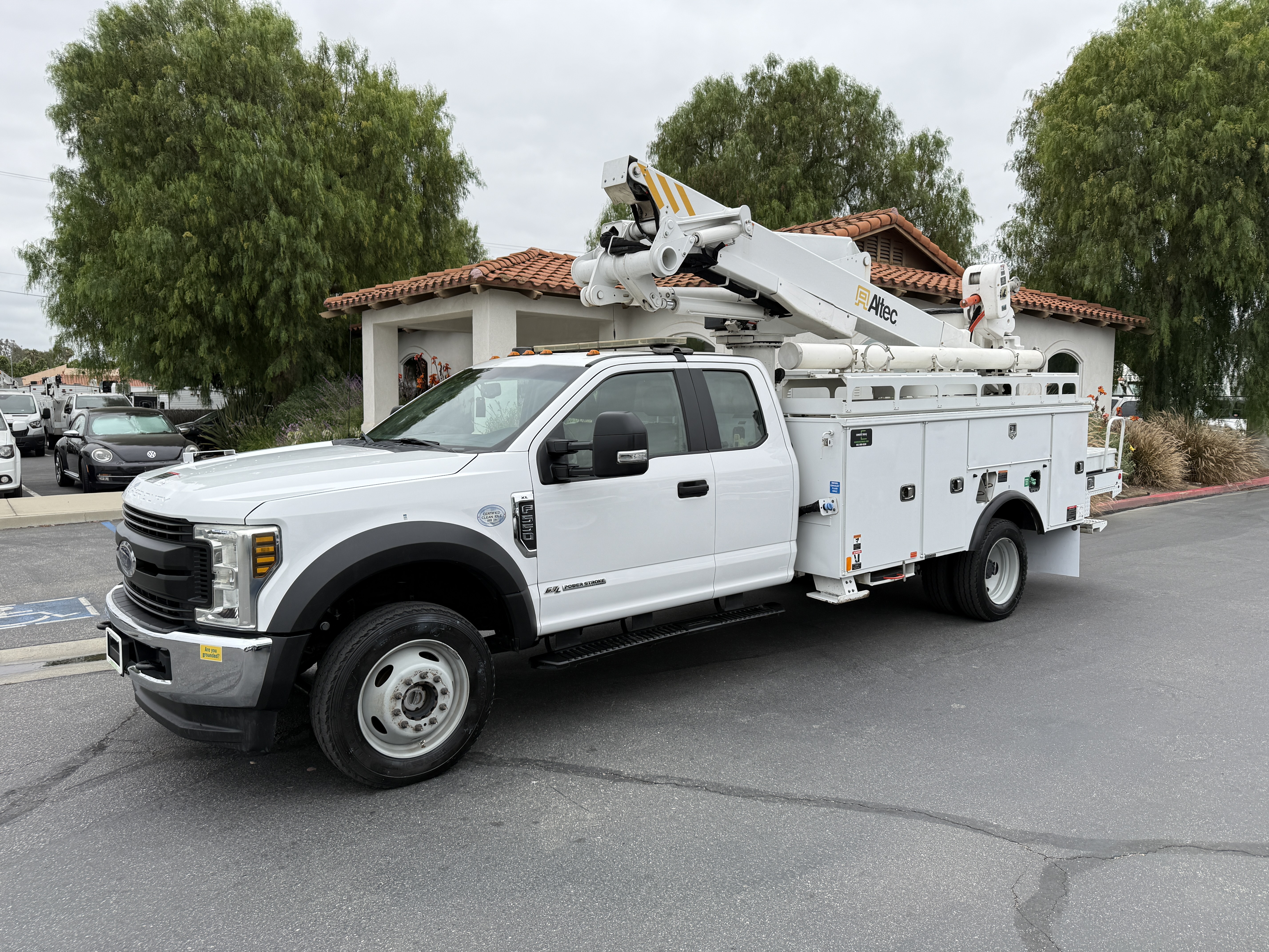 2019 ALTEC AT41M in Norco, CA