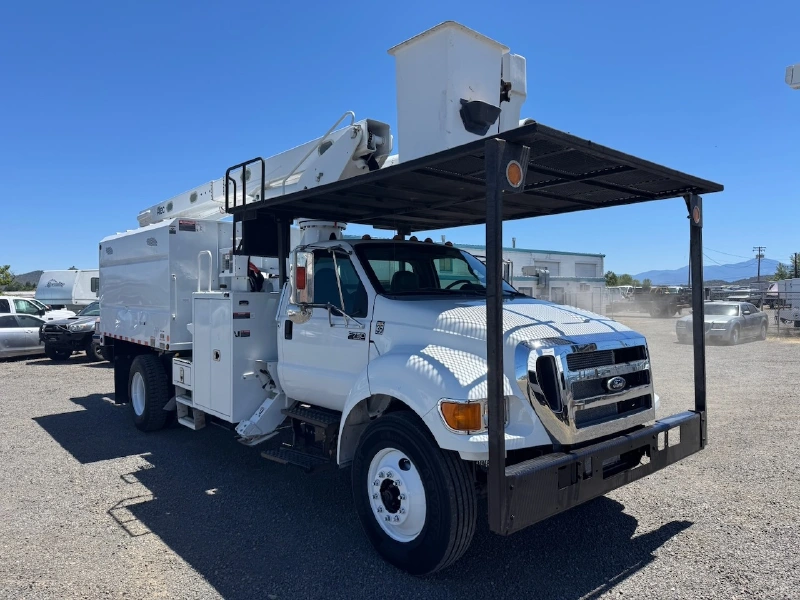 2015 FORD F750