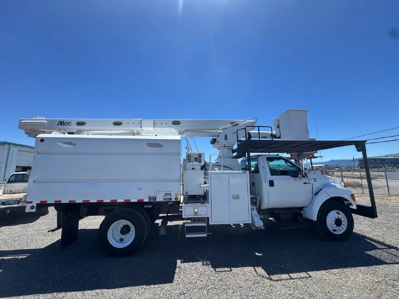 2015 FORD F750