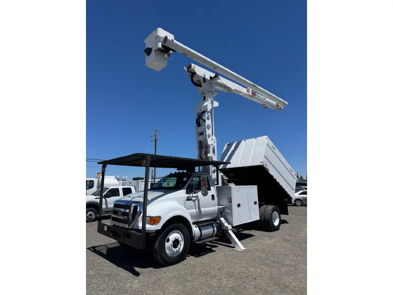 2015 FORD F750