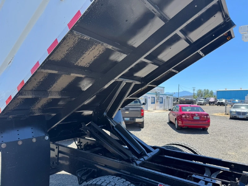 2015 FORD F750