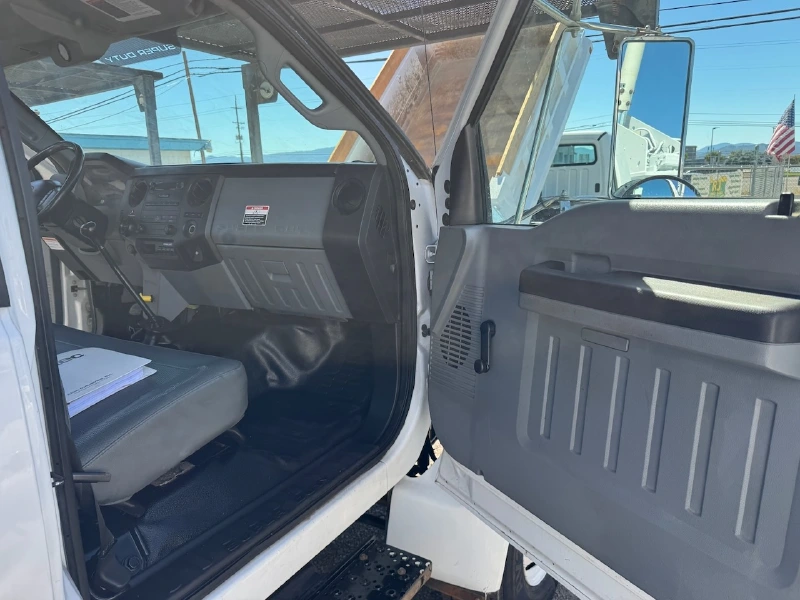2015 FORD F750