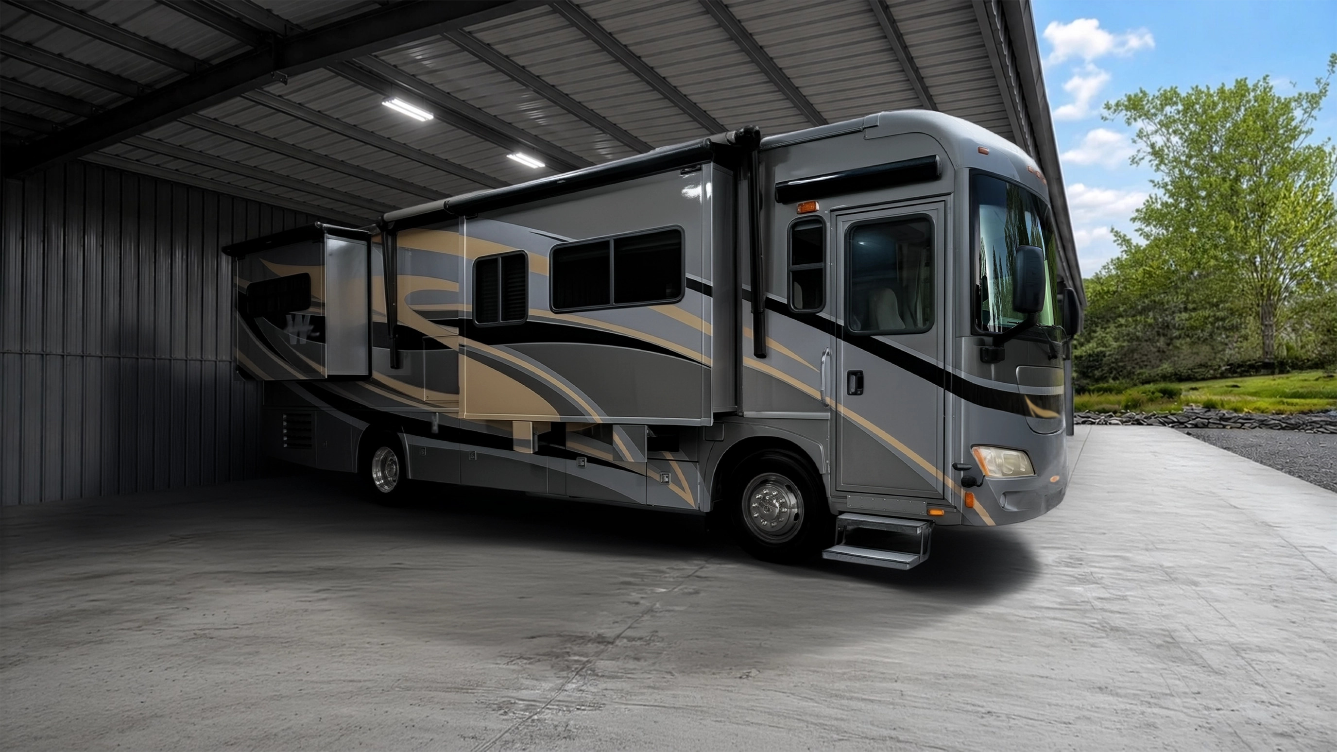 2010 Winnebago JOURNEY EXPRESS 34Y in red wing MN