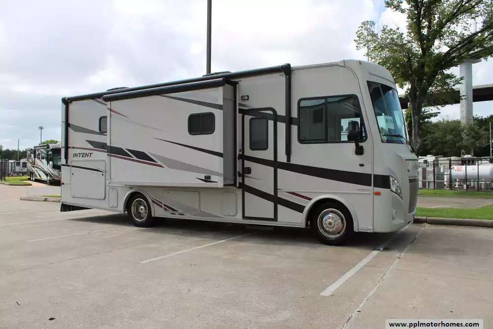2020 Winnebago Intent 28Y in houston TX