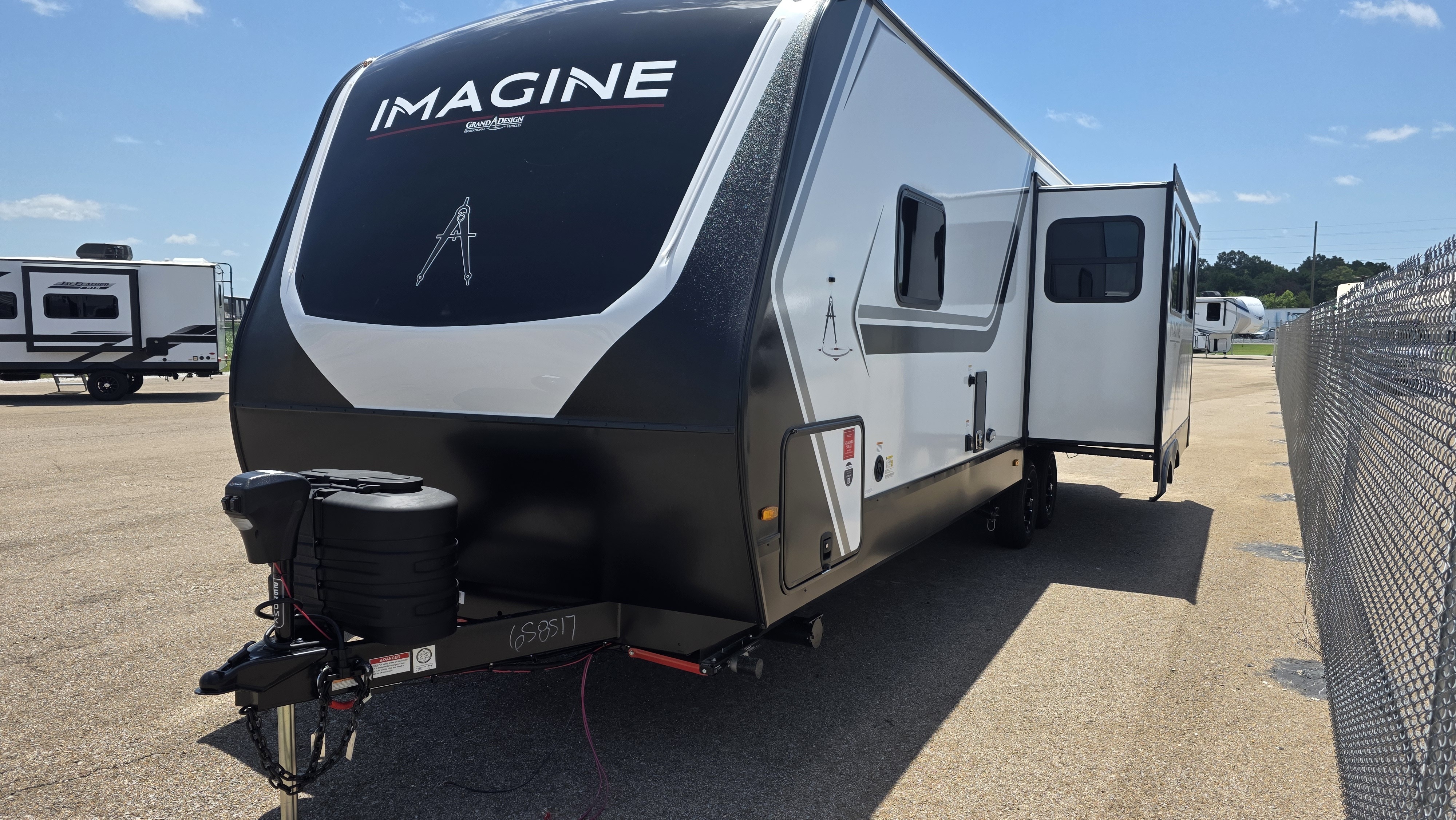 2027 Grand Design Imagine 2670MK in belden MS