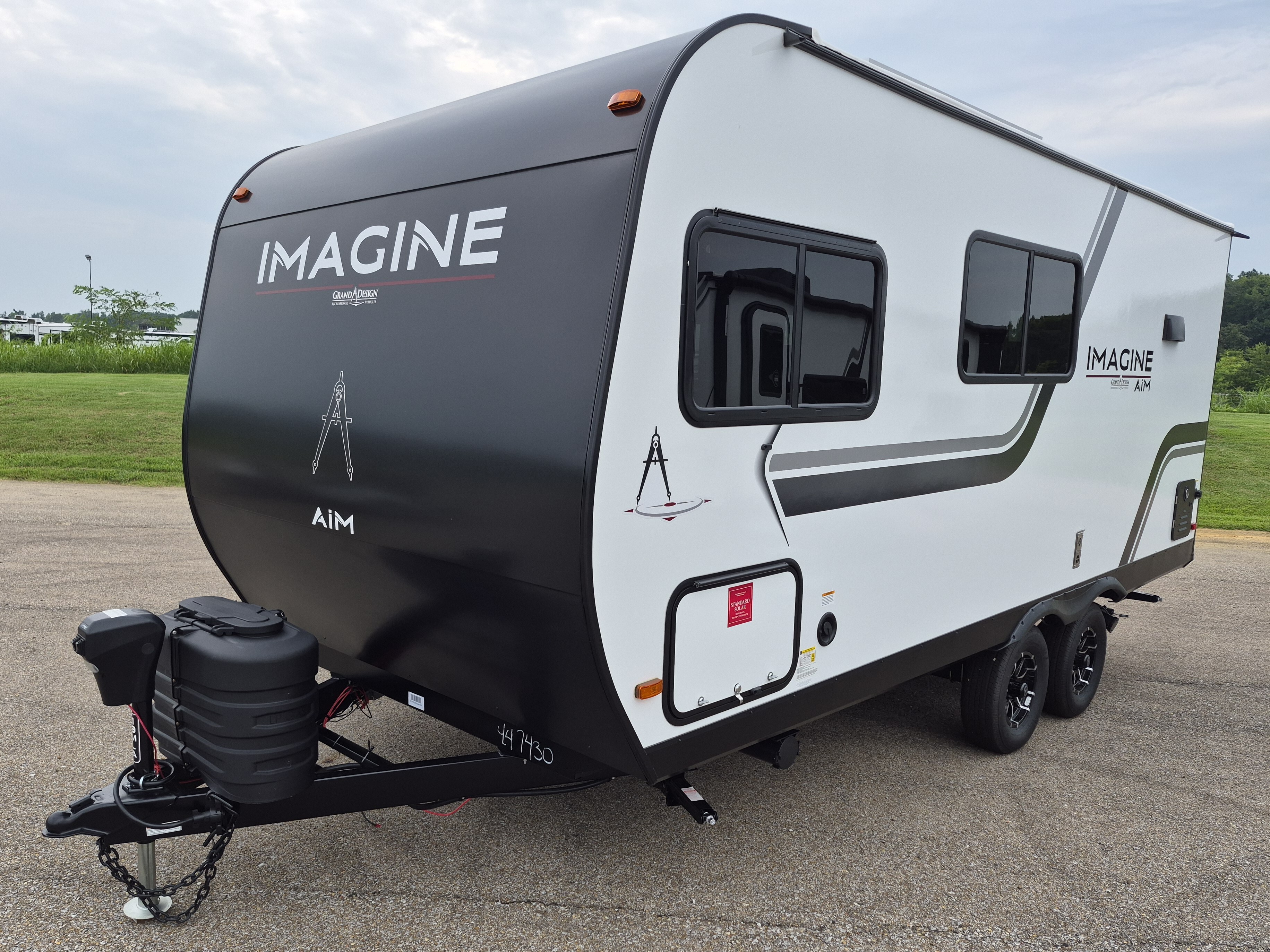 2027 Grand Design Imagine AIM 19MLA in belden MS